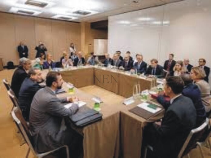 European foreign ministers hold long meeting with Iranian counterpart; agree to continue talks