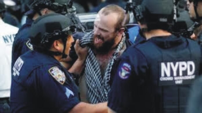 US, protests against immigration policy spread to other states, hundreds arrested