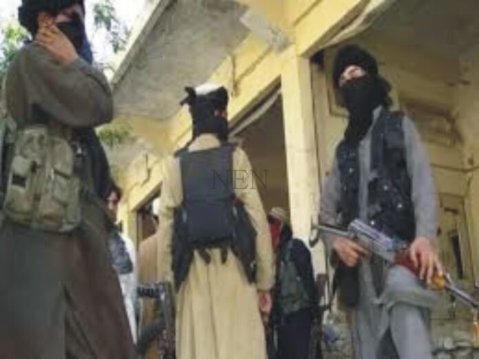 Balochistan: Terrorists attack banks and other offices in Mastung, youth killed, 7 injured